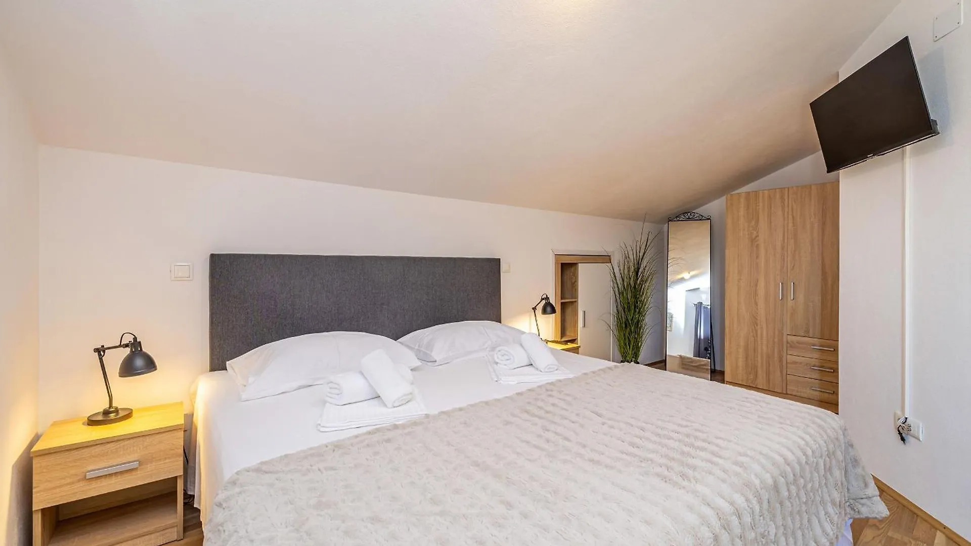 Villa Holiday House Amarilla With Private Pool Krk Town